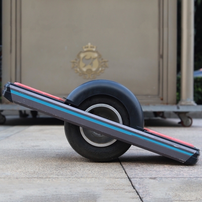 Skateboard Listrik Ban Tunggal 21,5m / jam 30 Hingga 35km 1500w